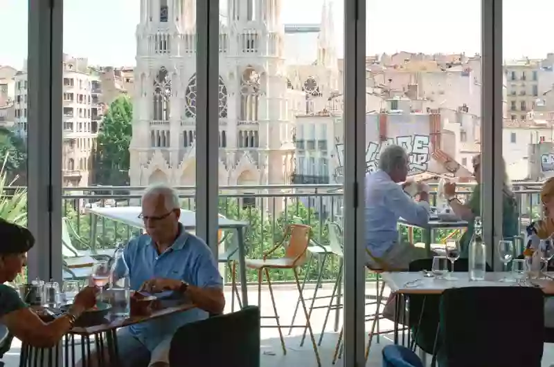 Le restaurant - Les Réformés Rooftop - Restaurant centre ville Marseille - restaurant a faire Marseille